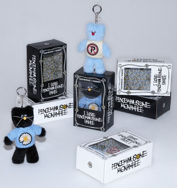 PEACEMINUSONE X MONAMHEEぬいぐるみキーリング2種
