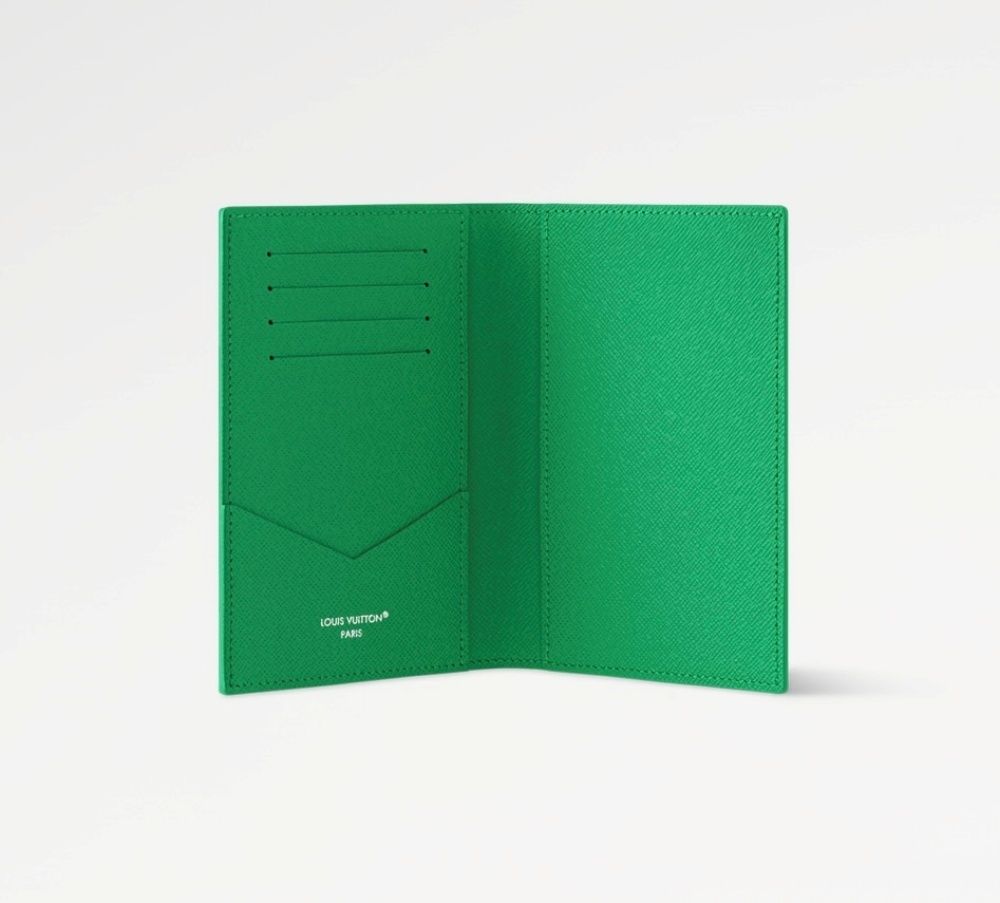 ギフトに最適！！【LOUIS VUITTON】パスポートカバー (Louis Vuitton