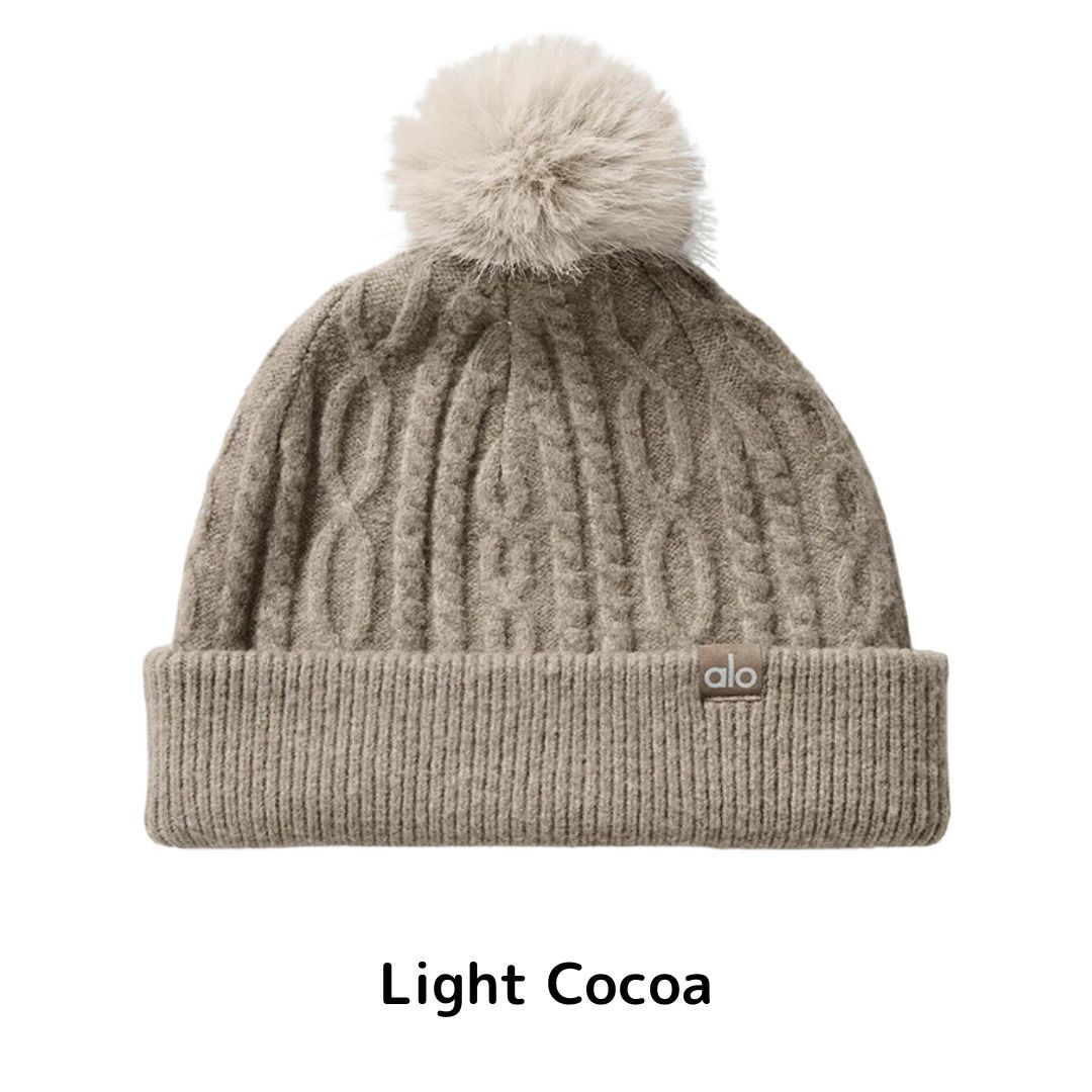 Cable Knit Winter Bliss Beanie ロゴ ポンポン付 ニット帽 (ALO Yoga