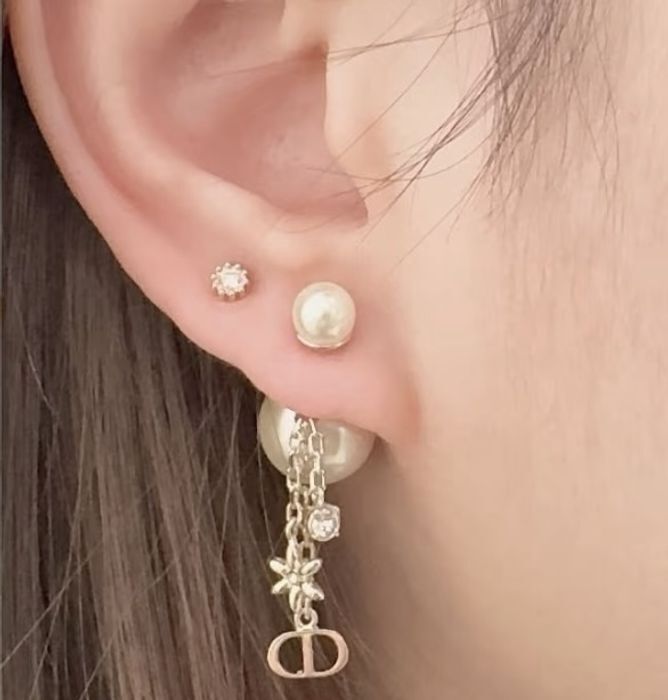 気品あふれる輝き】ディオール パール×CDロゴ ピアス (Dior/ピアス