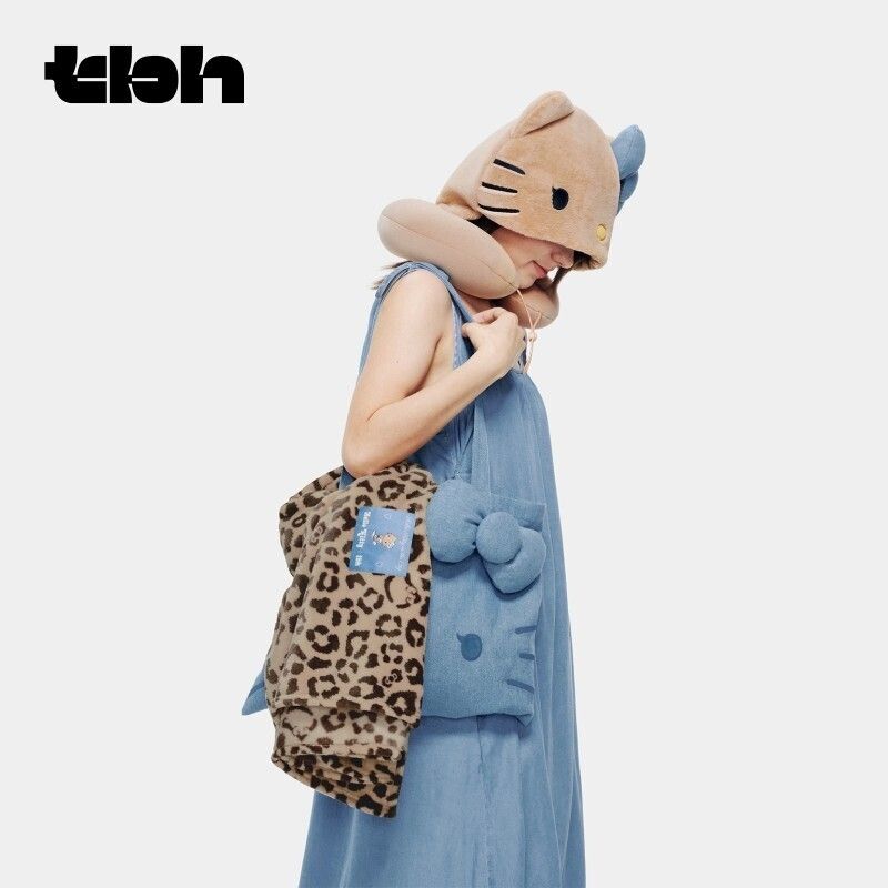 ☆日未☆Hello Kitty×TBH☆フード付き トラベルネックピロー (Hello