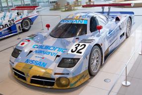 Top class, just great: Nissan R390 GT1 in 1:18