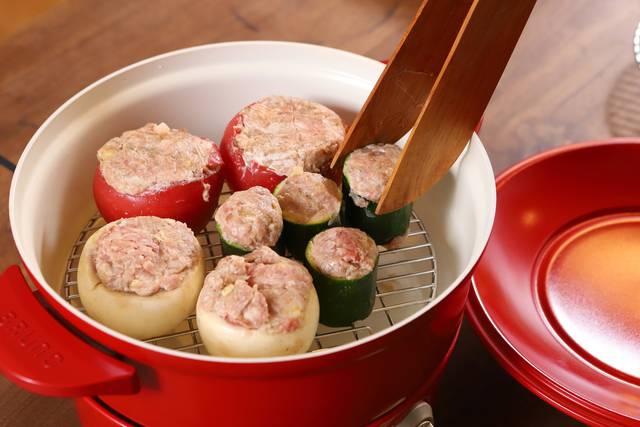 BRUNO マルチグリルポット カラー：レッド 家電製品ミニレビュー】赤い