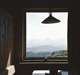 カメラ: Nikon Lite Touch zoom 120 ED AF · Lomography