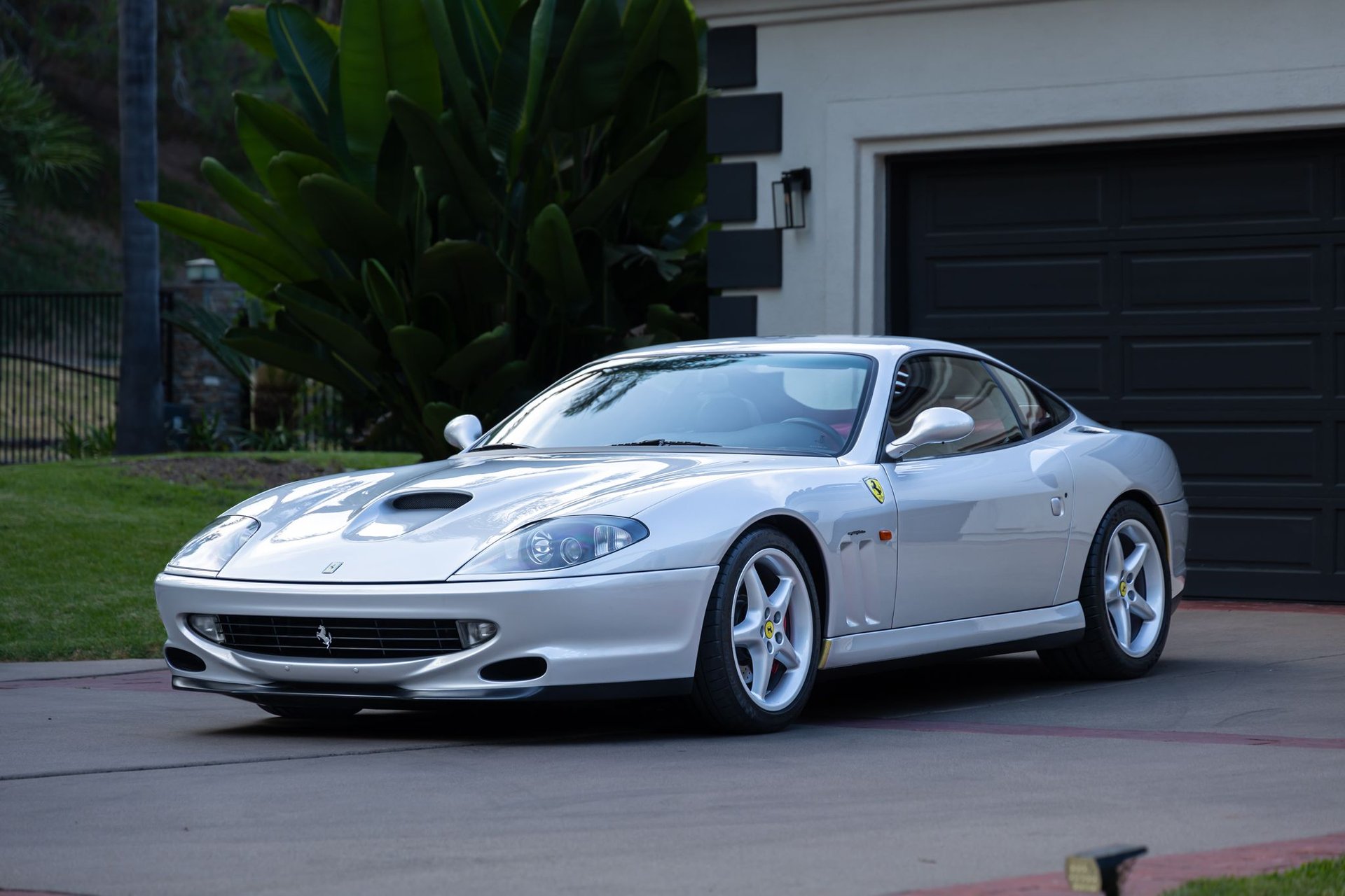 2000 Ferrari 550 Maranello | Symbolic International