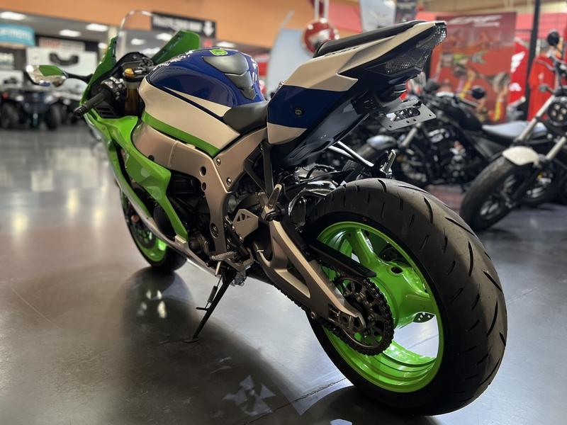 2024 Kawasaki Ninja® ZX™-10R 40th Anniversary Edition ABS