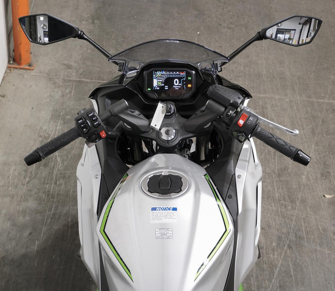 2024 Kawasaki Ninja® 7 Hybrid ABS | Vern Eide Motoplex