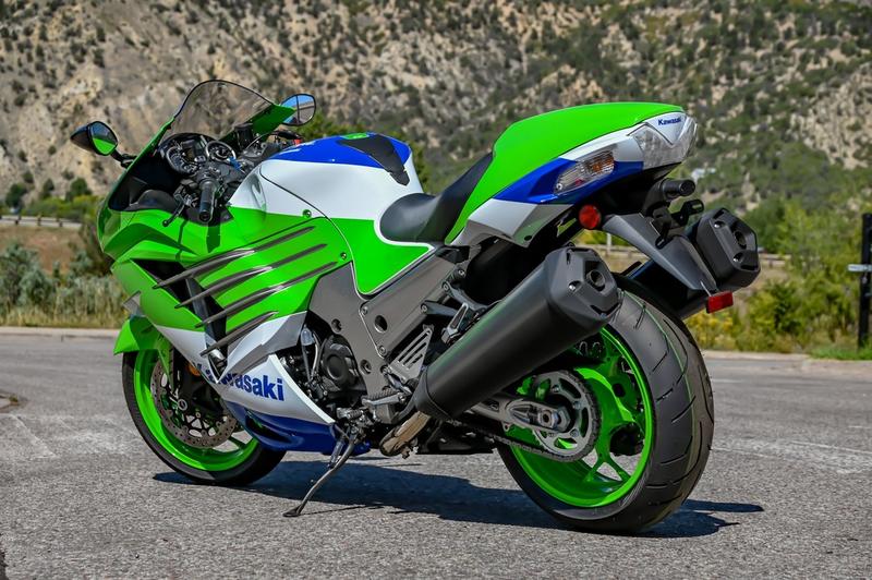 なー NINJA ZX-4R SE('23〜)NINJA ZX-4RR KRT EDITION('23