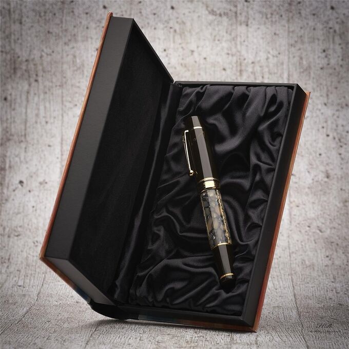 Montblanc Writers Edition from 1996 Alexander Dumas Son Fountain