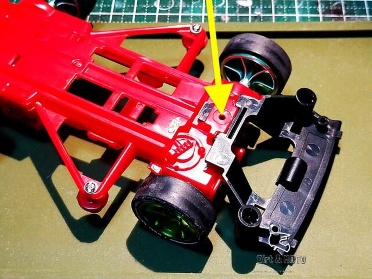 □ミニ四駆 旧FMシャーシ（純粋）を初めて組んだゾ🌟／ざっくり工作