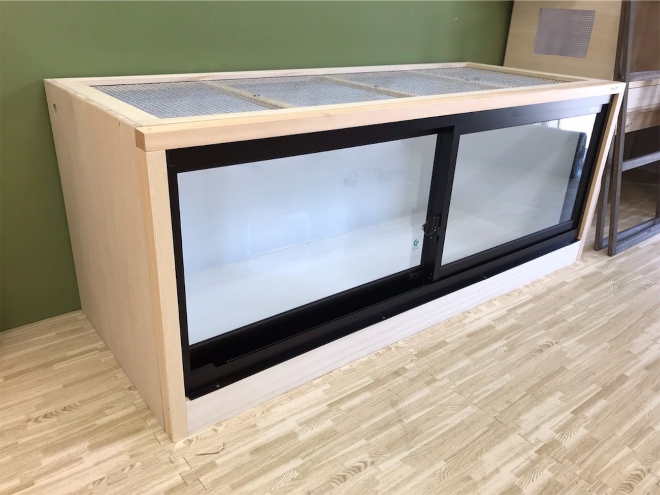 F＆K爬虫類アルミサッシ木製ケージ w1200×D600×H500 アルミサッシ