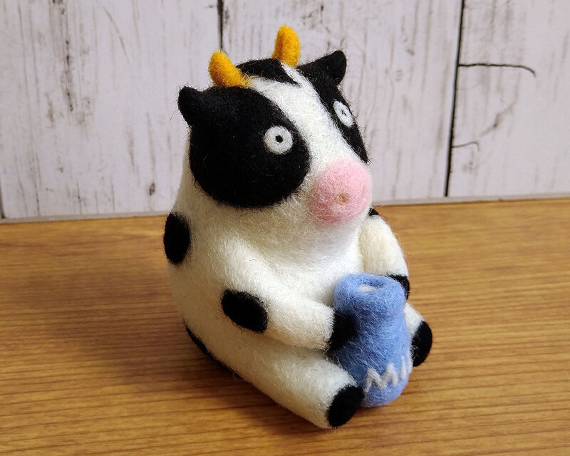 kumaneko様オーダー】羊毛フェルトのうしさん | iichi 日々の暮らしを