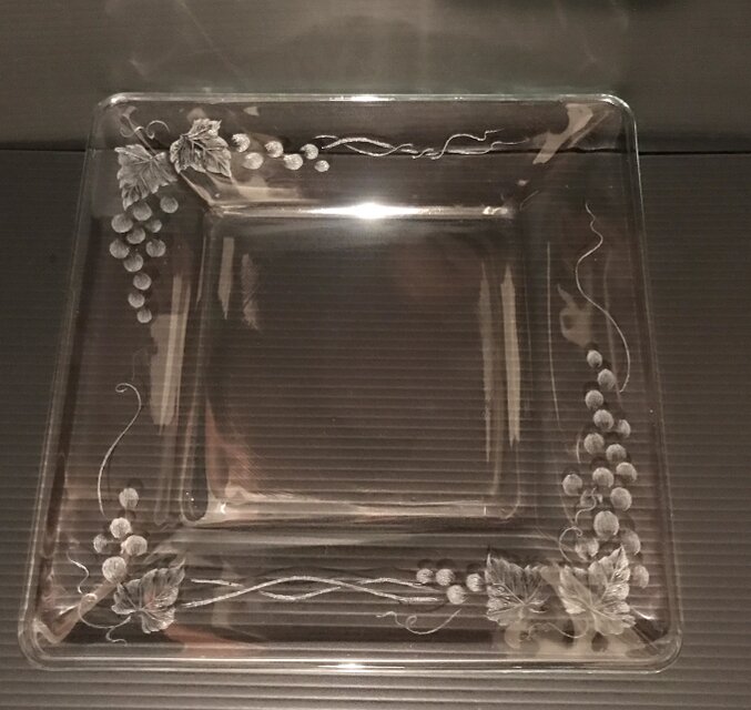 葡萄と葉のデザイン ガラスの器 2個セット 葡萄と葉のデザイン ガラス