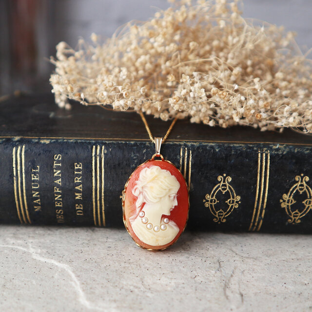 ジャパンヴィンテージ！真珠の首飾りのカメオネックレス 金アレ対応