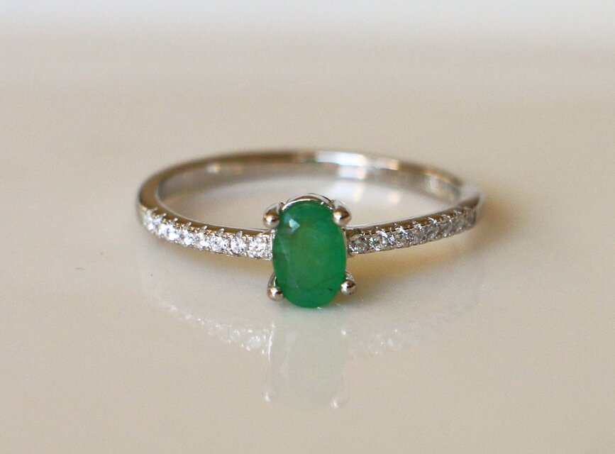 天然石エメラルド原石リングアトリエ「之」 天然石エメラルド原石