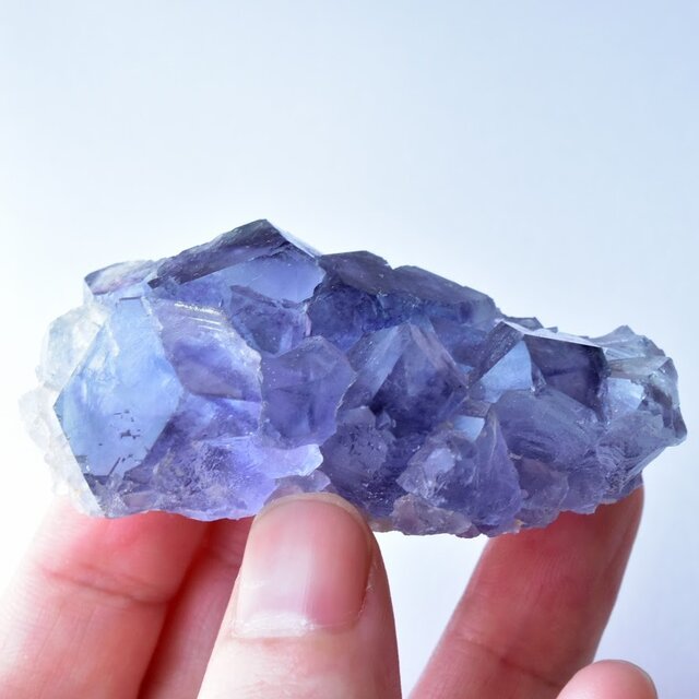 フローライト（蛍石） カラーチェンジ 中国・福建省産 64.4g/ 鉱物