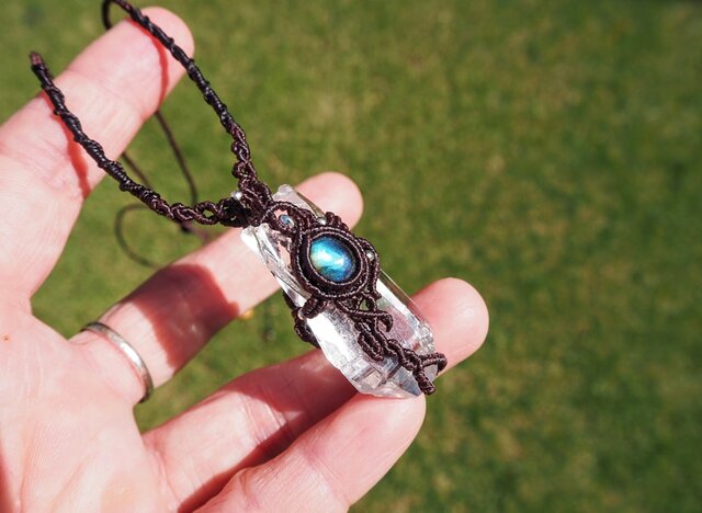 天然石マクラメネックレス ヒマラヤ水晶 ラブラドライト | iichi 日々