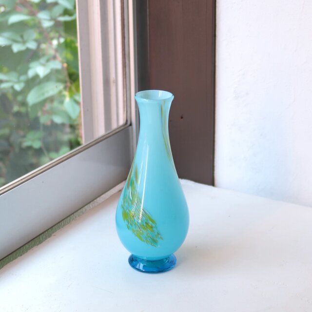 しずくのようなマーブルの花瓶 | iichi 日々の暮らしを心地よくする