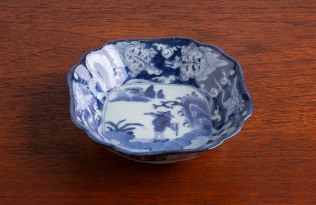 伊万里 染付山水文小皿 貝殻型菱皿 伊万里 染付山水文小皿 貝殻型菱皿