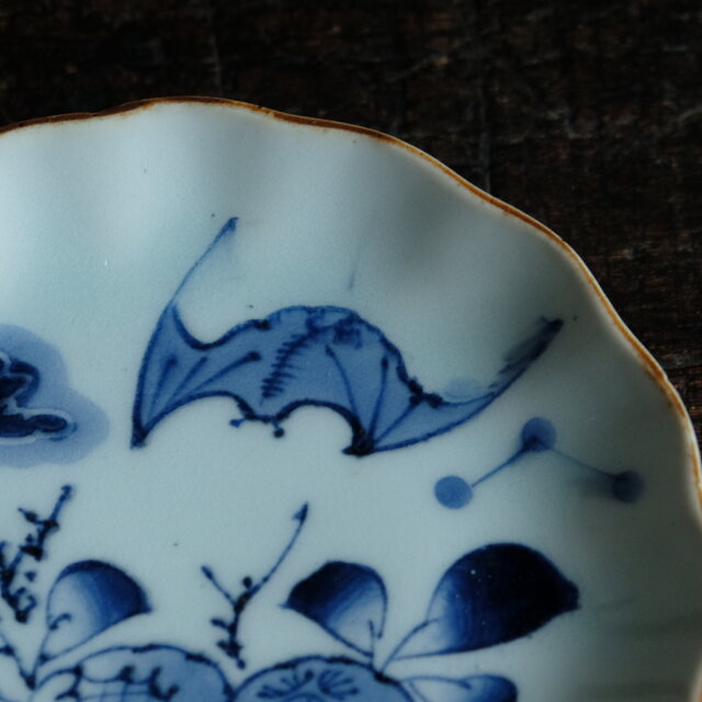 蝙蝠と果実◇伊万里 蝙蝠文染付中皿 骨董/antiques丁寧な暮らし 江戸