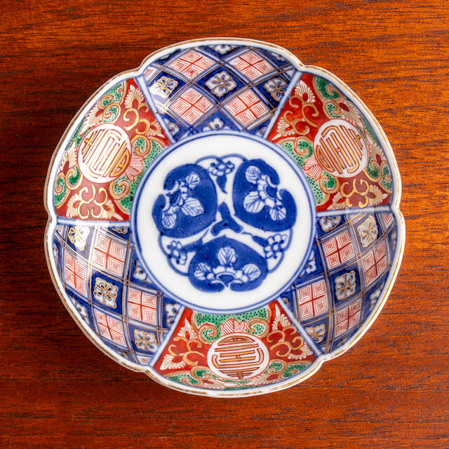 大聖寺伊万里 金襴手更紗文 四寸皿 明治時代 E1458A | iichi 日々の