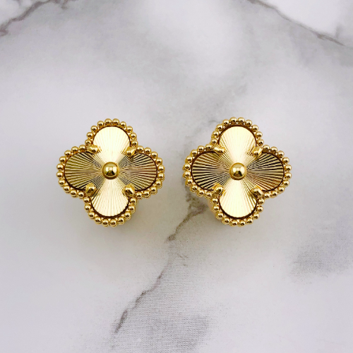 幸せのクローバーピアス 15mm（ゴールド）【高品質！送料無料！当日