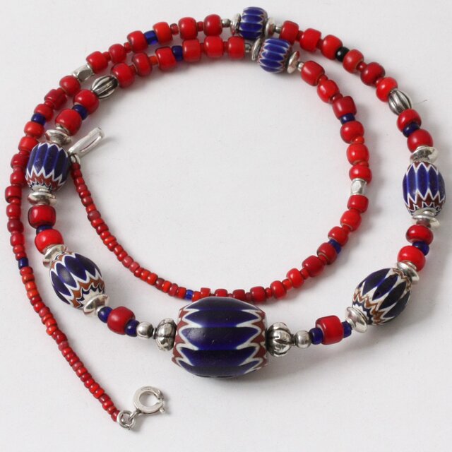 とんぼ玉 アンティーク ヴェネチアンビーズ シェブロン ホワイトハーツ