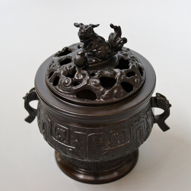 宣徳香炉 [銅製] | iichi 日々の暮らしを心地よくするハンドメイドや