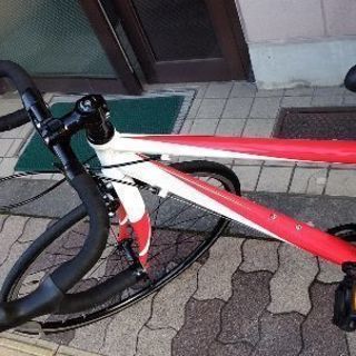 赤x白 700cロードバイク アルミ/18speed
