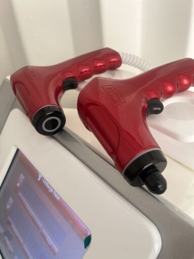 最新40.68MHzのRF高周波機器【シワ、たるみ、ほうれい線改善】220万円