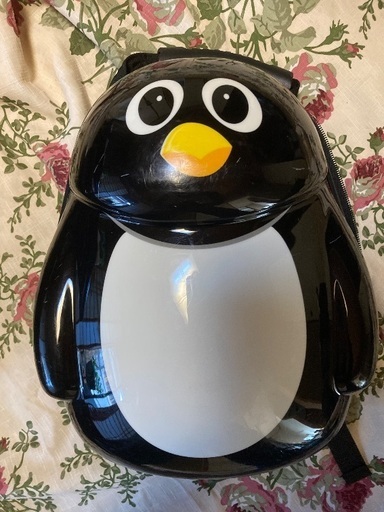 cuties and pals 最新 ペンギン キャリーケースとバックパック