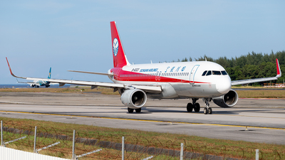 B-8323 | Airbus A320-214 | Sichuan Airlines | ZUCK ZZ | JetPhotos