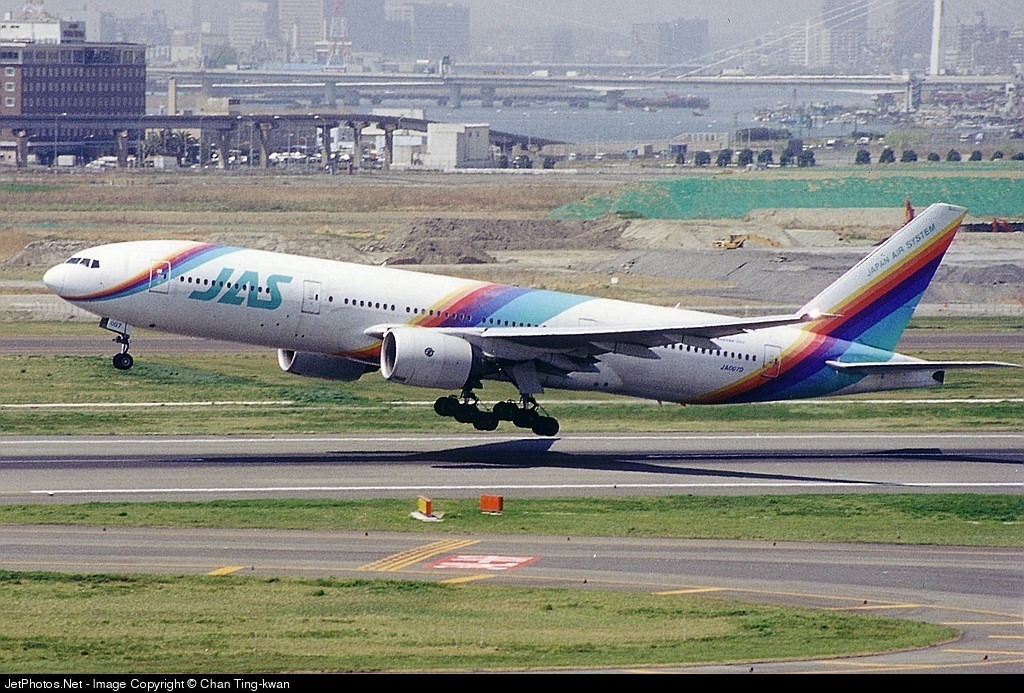 航空機・ヘリコプター JAS B777-200 JA007D Rainbow 航空機