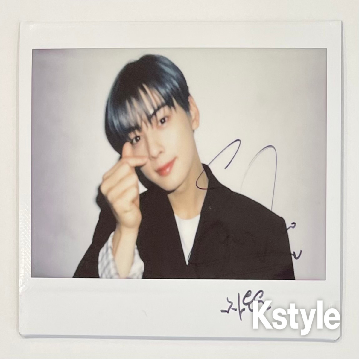 本日限定価格】ASTRO ウヌ チャウヌ 直筆サイン入りポラロイド 工場