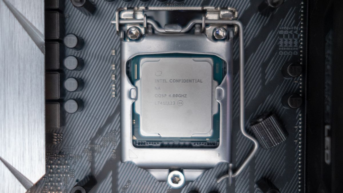 Intel Core i7-9700K spotted overclocking past 5.5GHz across all