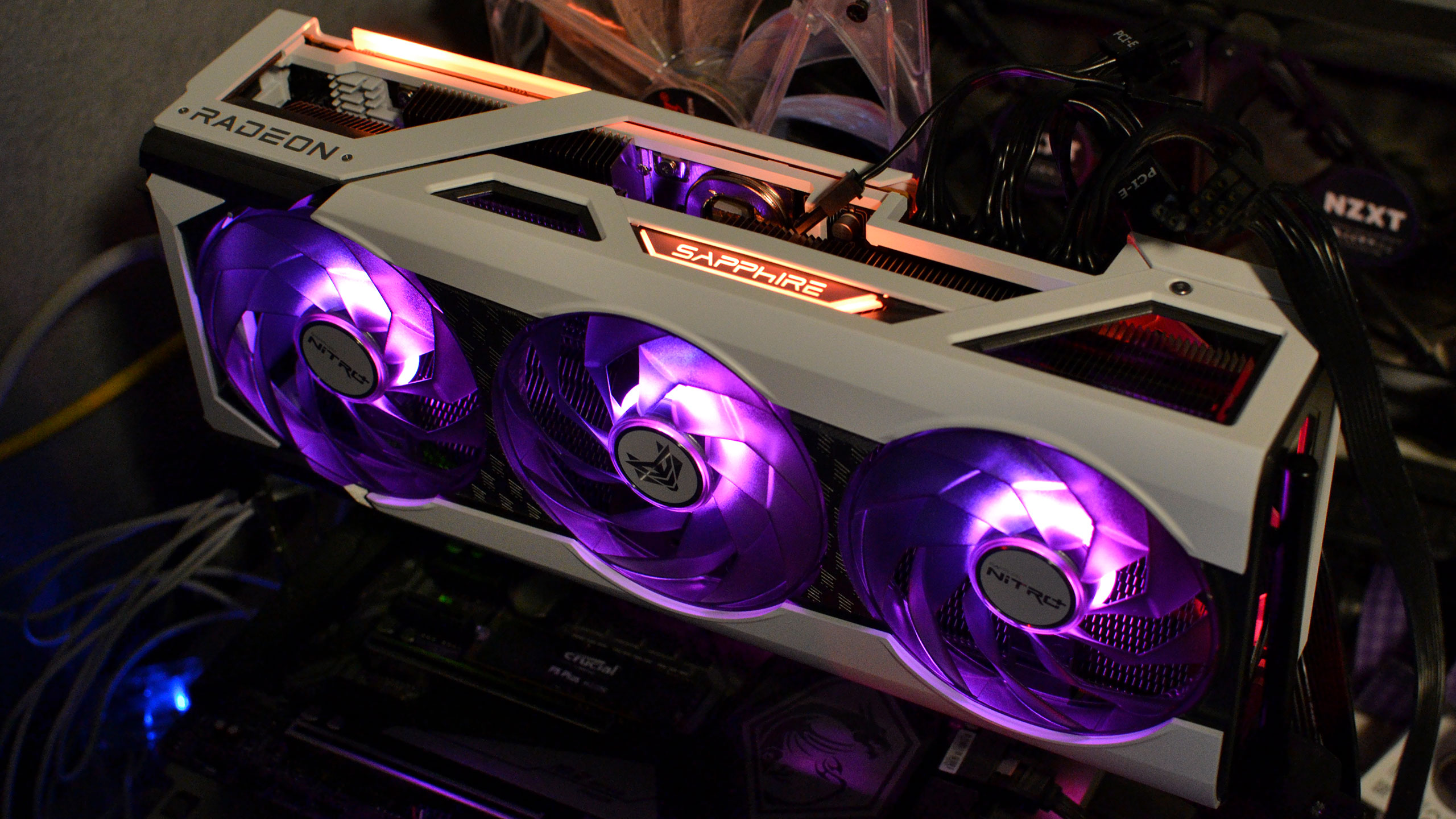 Sapphire Radeon RX 6950 XT Nitro+ Pure - AMD Radeon RX 6950 XT