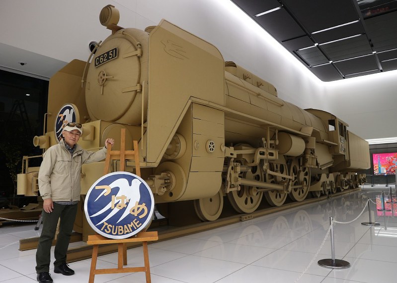 蒸気機関車C62金属製ビッグスケールサイズ全長50センチ約2Kg飾り