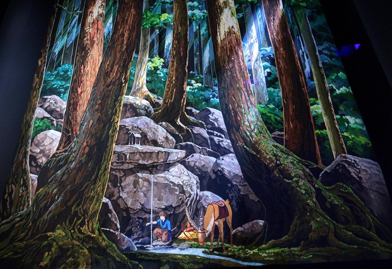 もののけ姫」のタペストリー フランス織物がジブリと融合したわけ