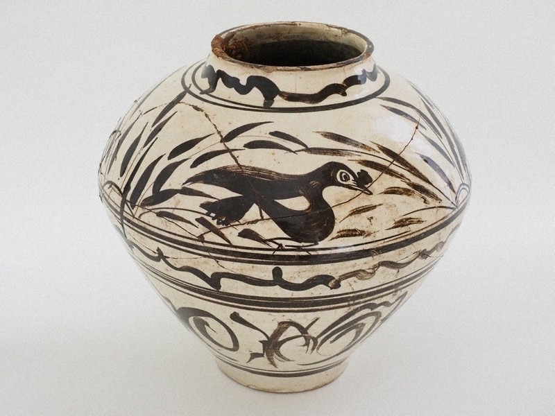 文化審答申 熊本、宮崎、鹿児島県で計4件 熊本・白地鉄絵鳥文壺など