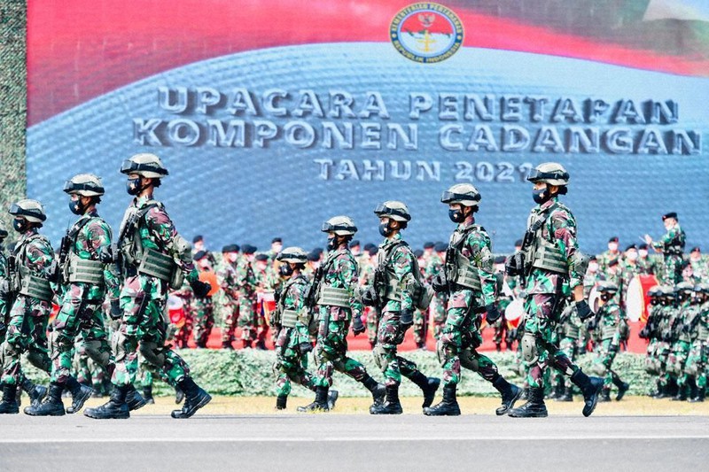 インドネシア国軍 陸軍の帽子2種とベルト TNI インドネシア国軍 陸軍の