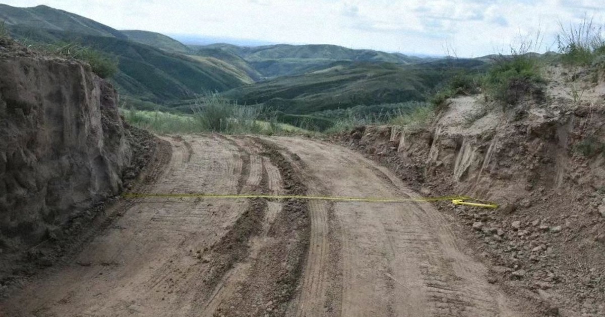 万里の長城を重機で破壊 拘束の男女「近道を作るため」と説明 | 毎日新聞