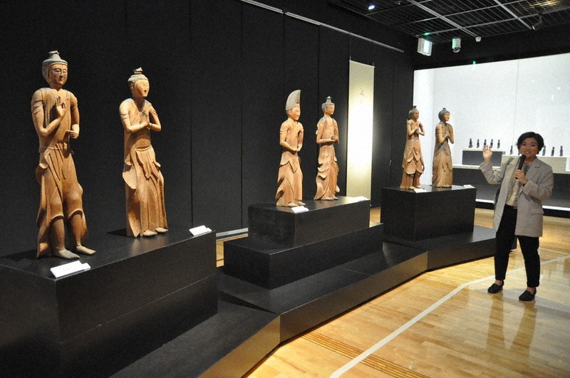 Topics：京都で特別展「いとしい仏たち」 静かに寄り添う