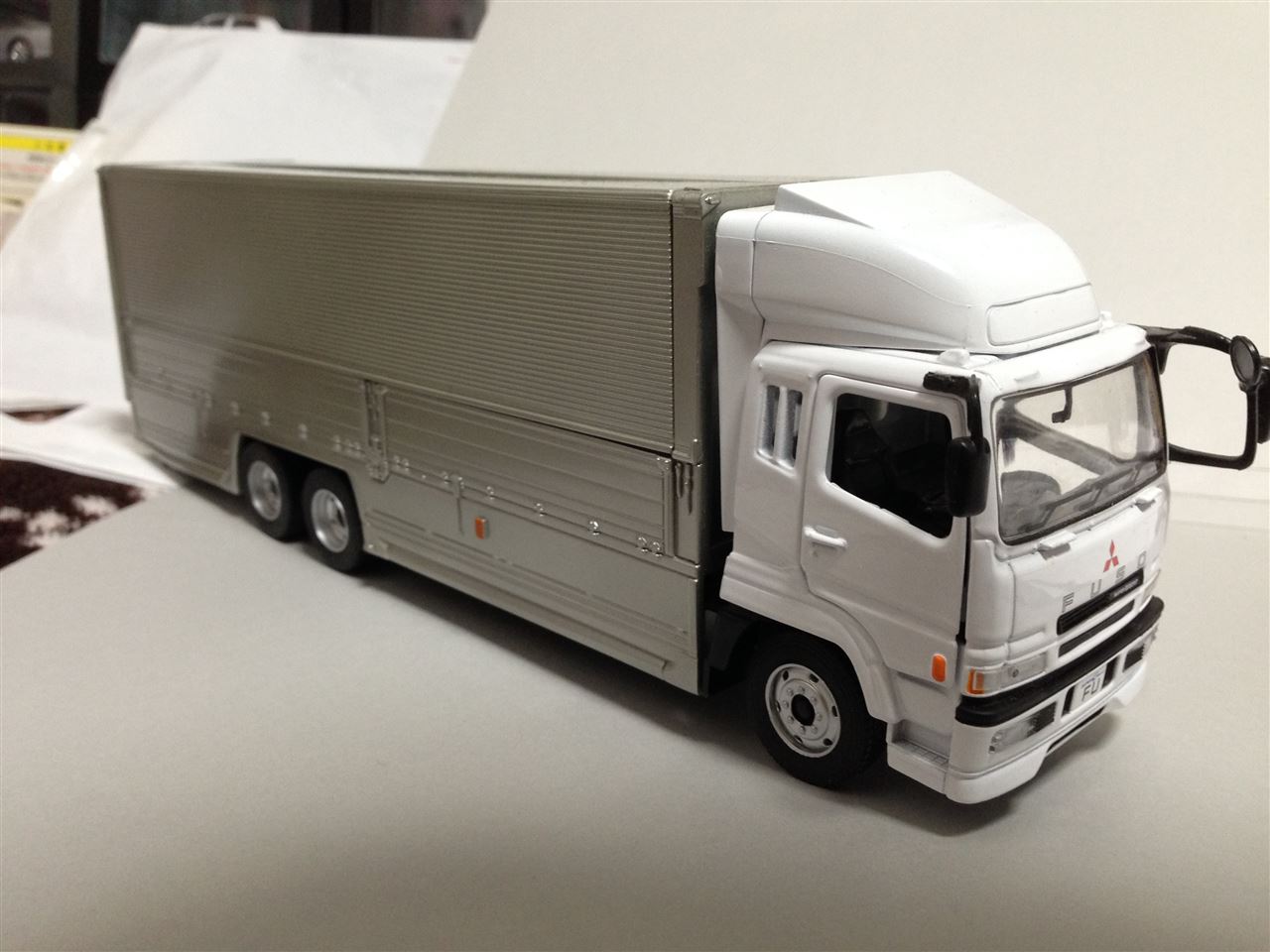三菱 FUSO スーパーグレート トラック パネル 1/43 ストア 三菱