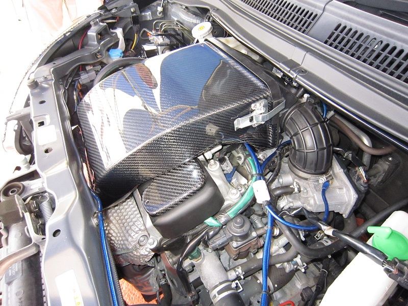 TM SQUARE カーボンインテークボックス取付（スズキ スイフトスポーツ