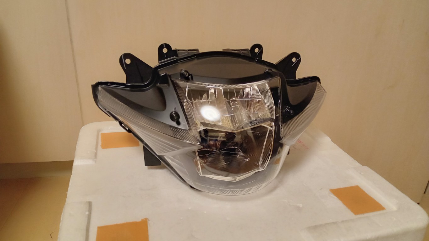スズキ GSX-S125 純正ヘッドライトユニット 23〜 スズキ GSX-S125 純正