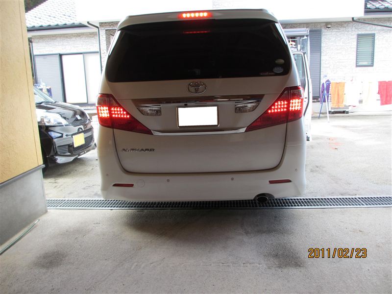 20アルファード 純正テールランプ