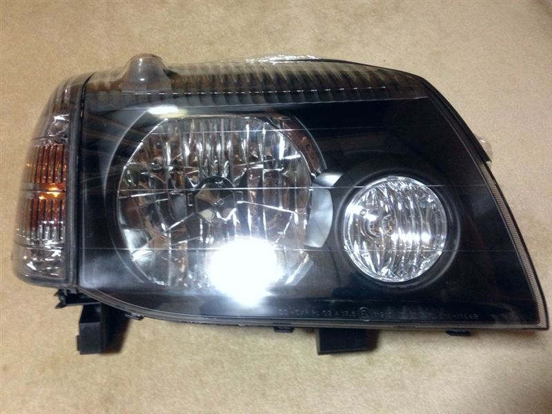 エクストレイル 前期 日産 T30 NT30 エクストレイル 後期 ヘッドライト