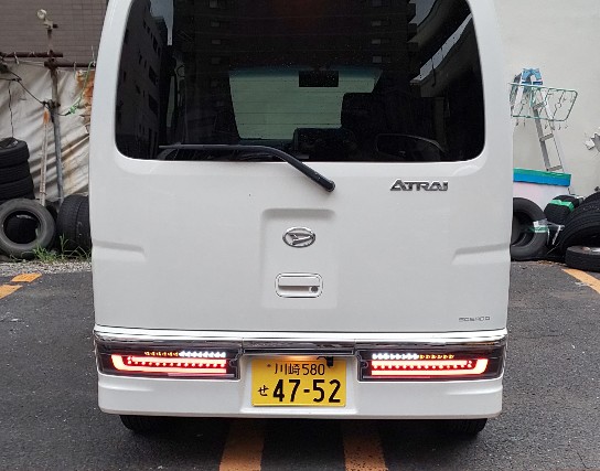 ダイハツ アトレーワゴン S321G テールランプ 左側のみ ダイハツ