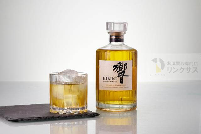 響マスターズセレクトの定価と違い｜免税店・空港限定の意匠ボトルと