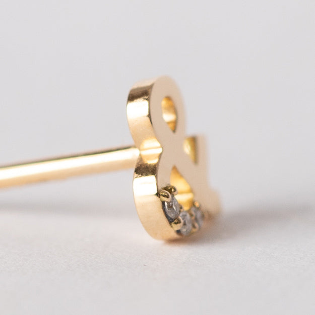 お値下げ不可】オレフィーチェ K18 YG「ダイヤスタッズ」ピアス K18/Pt